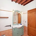 Authentic In Bucine With Swimming Pool بيت للعطل *