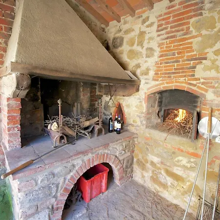 Prázdninový dům Authentic In Bucine With Swimming Pool *