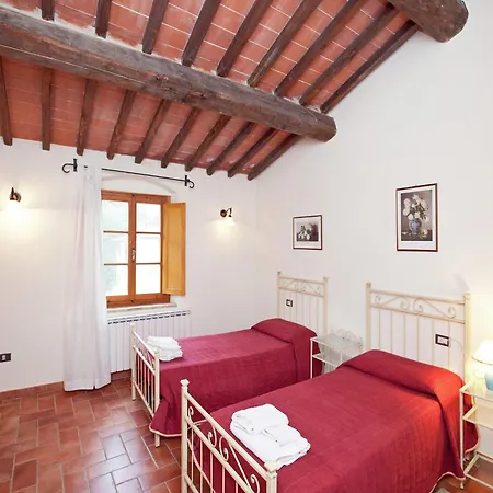 Semesterbostad Authentic In Bucine With Swimming Pool Ambra
